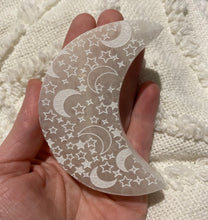 Load image into Gallery viewer, Selenite Charging Plates- With Carvings