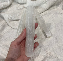 Load image into Gallery viewer, Selenite Rods