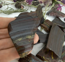 Load image into Gallery viewer, Tiger Iron Slabs