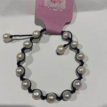 Load image into Gallery viewer, Freshwater Pearl String Bracelet