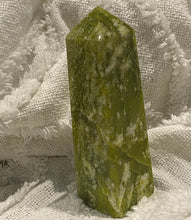 Load image into Gallery viewer, Serpentine Tower