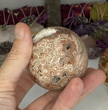 Load image into Gallery viewer, Crazy Lace Spheres- Indonesia