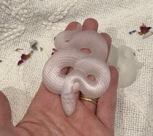 Load image into Gallery viewer, Selenite Snake