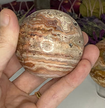 Load image into Gallery viewer, Crazy Lace Spheres- Indonesia