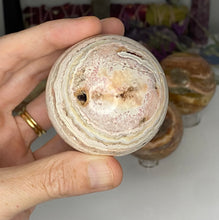 Load image into Gallery viewer, Crazy Lace Spheres- Indonesia