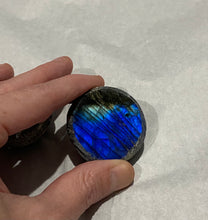 Load image into Gallery viewer, Labradorite Ema Egg
