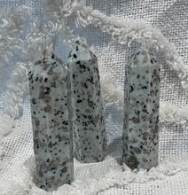 Load image into Gallery viewer, Kiwi Jasper Tower