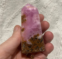 Load image into Gallery viewer, Pink aragonite tower