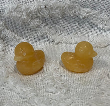 Load image into Gallery viewer, Orange Calcite Duck