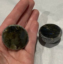 Load image into Gallery viewer, Labradorite Ema Egg