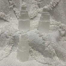 Load image into Gallery viewer, Selenite Tower