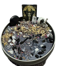 Load image into Gallery viewer, Limited Edition Hecate- Maiden, Mother and Crone Candle
