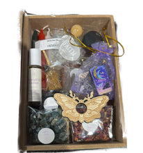 Load image into Gallery viewer, Summon the Spirits- Ouija: Witch Box
