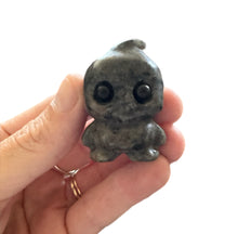 Load image into Gallery viewer, Crystal Ghost- 4cm
