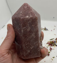 Load image into Gallery viewer, Strawberry Quartz Polished Points
