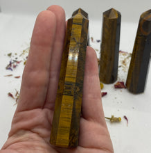Load image into Gallery viewer, Tiger Eye Pencil Point
