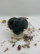 Load image into Gallery viewer, Labradorite Standing Heart
