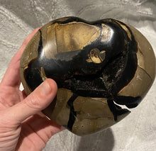 Load image into Gallery viewer, Black Septarian Heart
