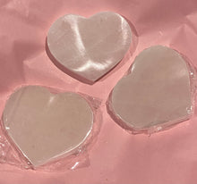 Load image into Gallery viewer, Selenite Heart Charging Plates
