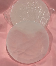 Load image into Gallery viewer, Selenite Charging Plate
