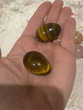 Load image into Gallery viewer, Crystal Eggs- 3cm
