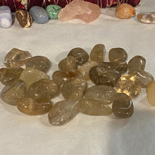 Load image into Gallery viewer, Rutilated Quartz- Tumble
