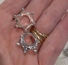 Load image into Gallery viewer, Gold or Silver Crown Sphere Stand- Small
