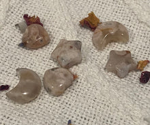 Load image into Gallery viewer, Flower Agate Moon- Mini
