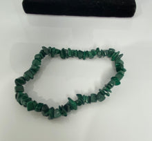 Load image into Gallery viewer, Malachite Chip Bracelet
