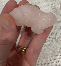 Load image into Gallery viewer, Rose Quartz frog
