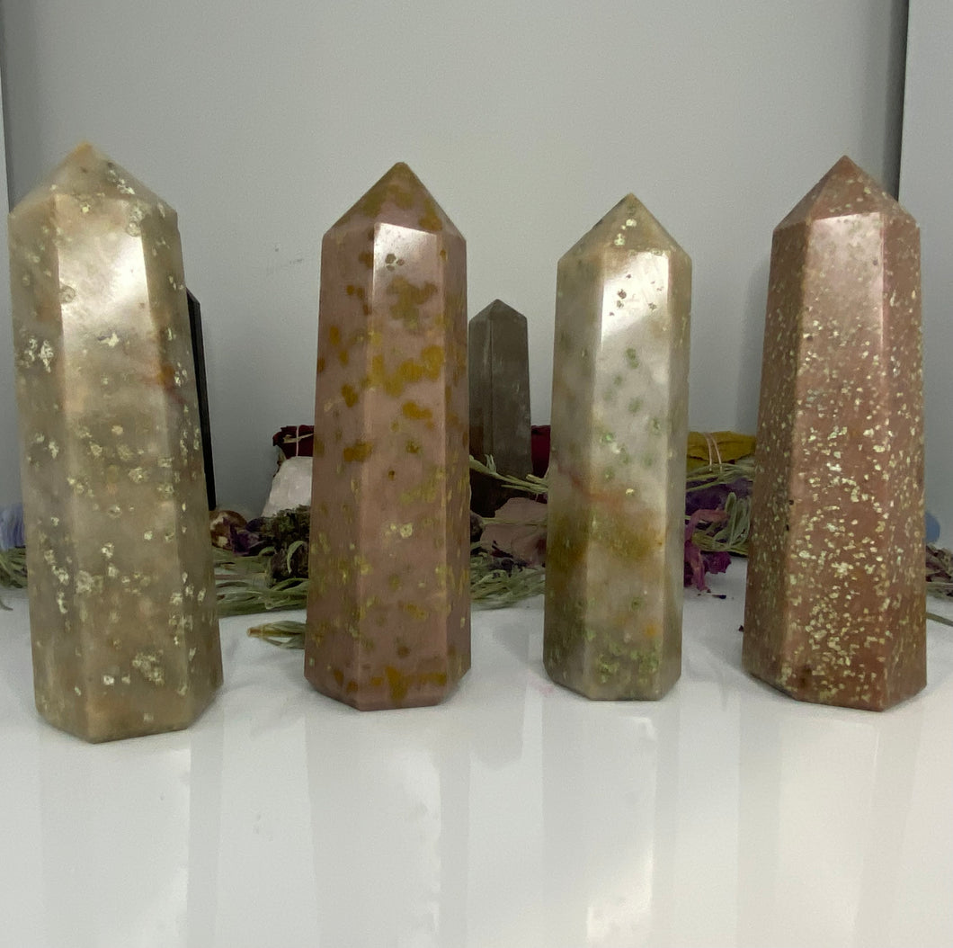 Bubblegum stone (pink quartzite) towers