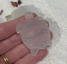 Load image into Gallery viewer, Selenite Turtle

